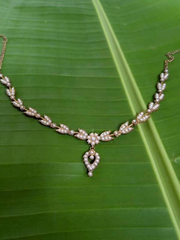 Mrinalini necklace